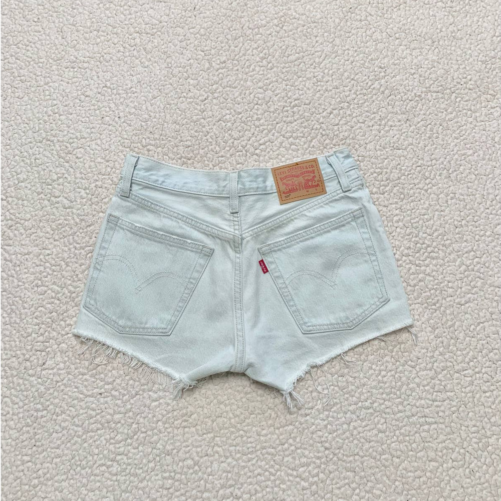 Levis 501 Light Wash High Rise Shorts NWOT - Picture 3 of 7